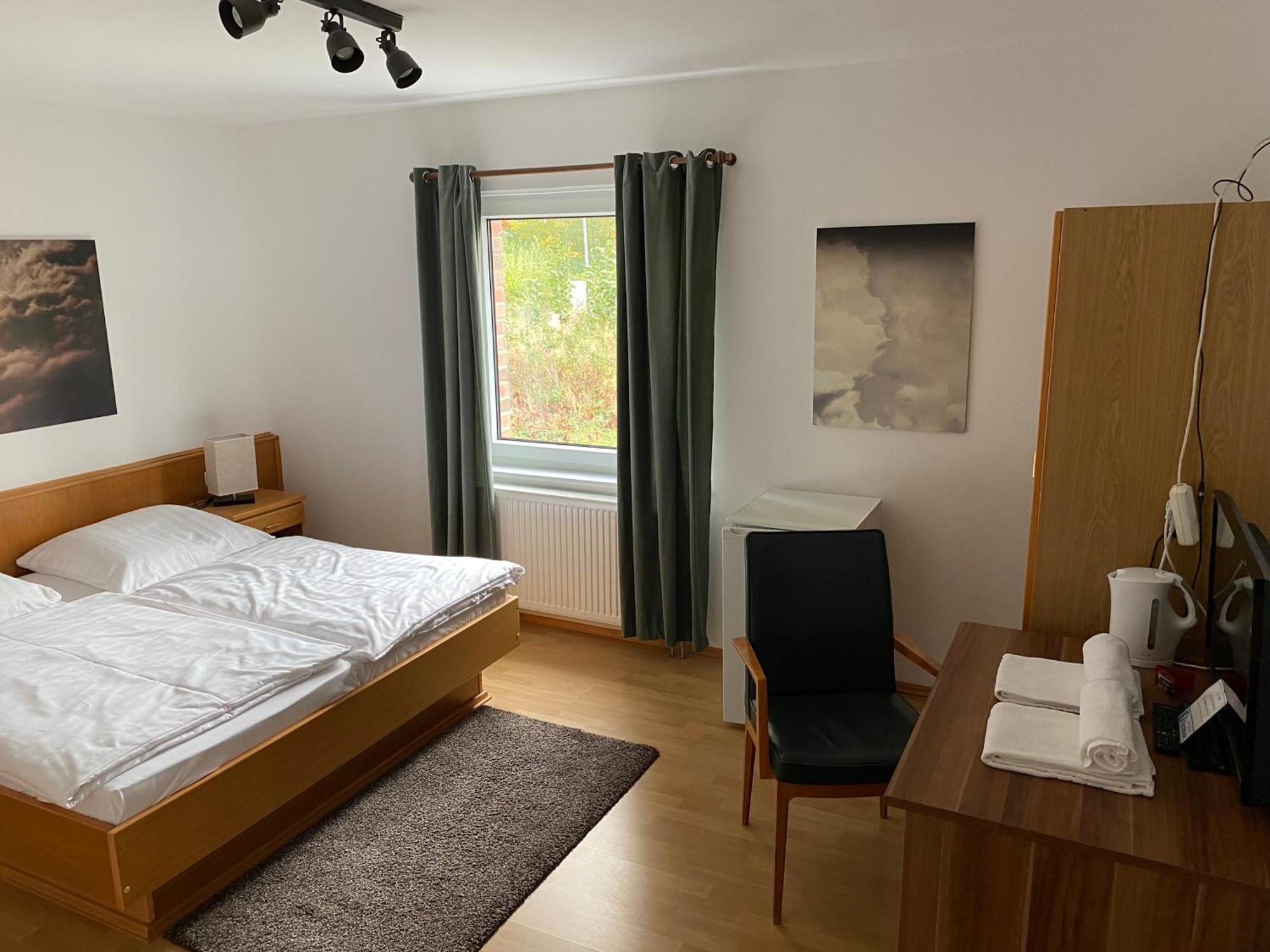 Messeappartementhaus Bockenem Direkt An Der A7 Екстериор снимка